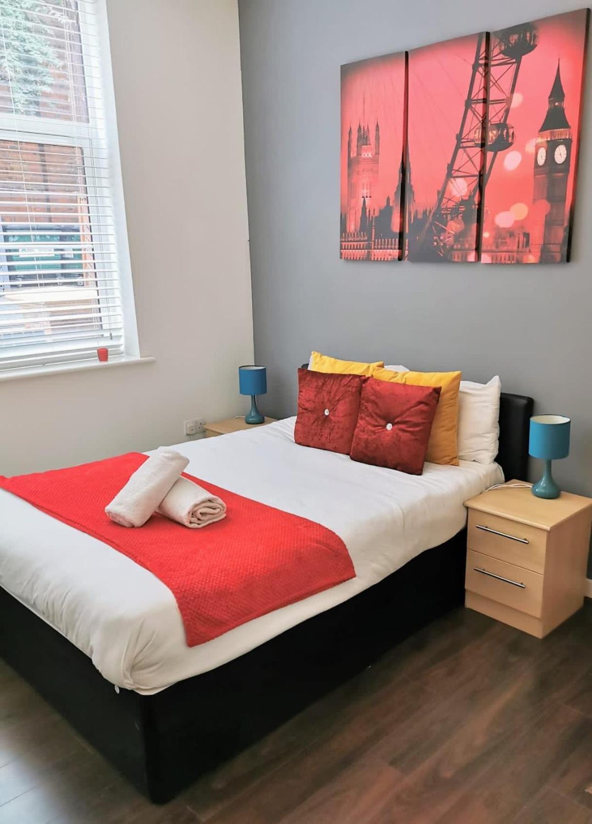 J Quarter - Sleeps 5 Long Term & Families Comfortably, 4 Beds, 2 Bathrooms Birmingam Exterior foto